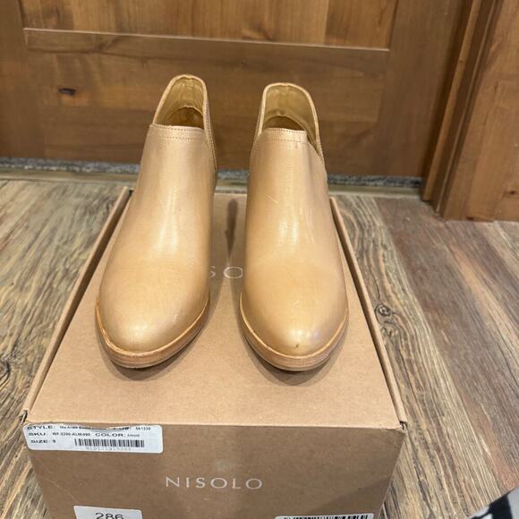 Nisolo Mia Leather Ankle Bootie with block heel 9 Almond - Picture 6 of 9